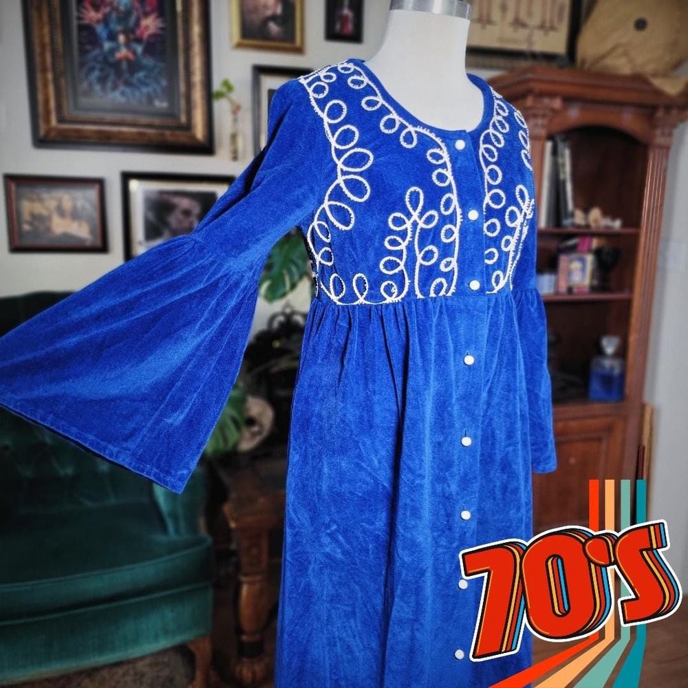 Vintage 70s KEYLOUN Womens Blue Velvet Renaissance Embroidered Maxi Dress Medium